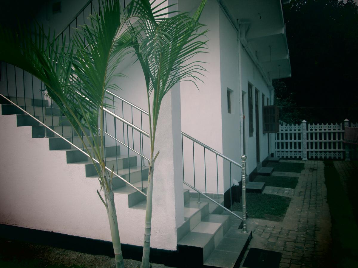 Hotel Kiyara Dambulla Kültér fotó