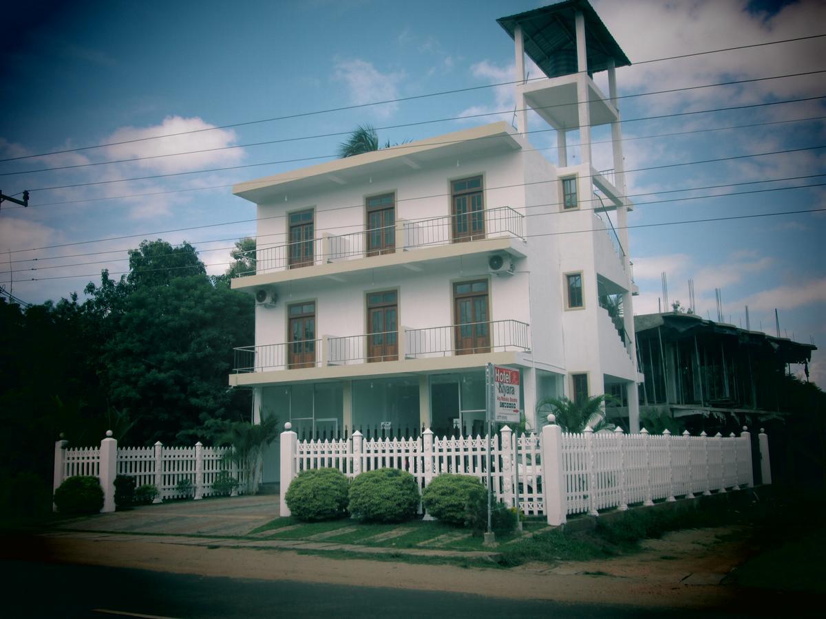 Hotel Kiyara Dambulla Kültér fotó