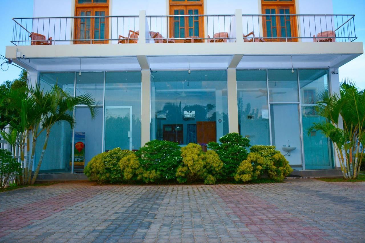 Hotel Kiyara Dambulla Kültér fotó